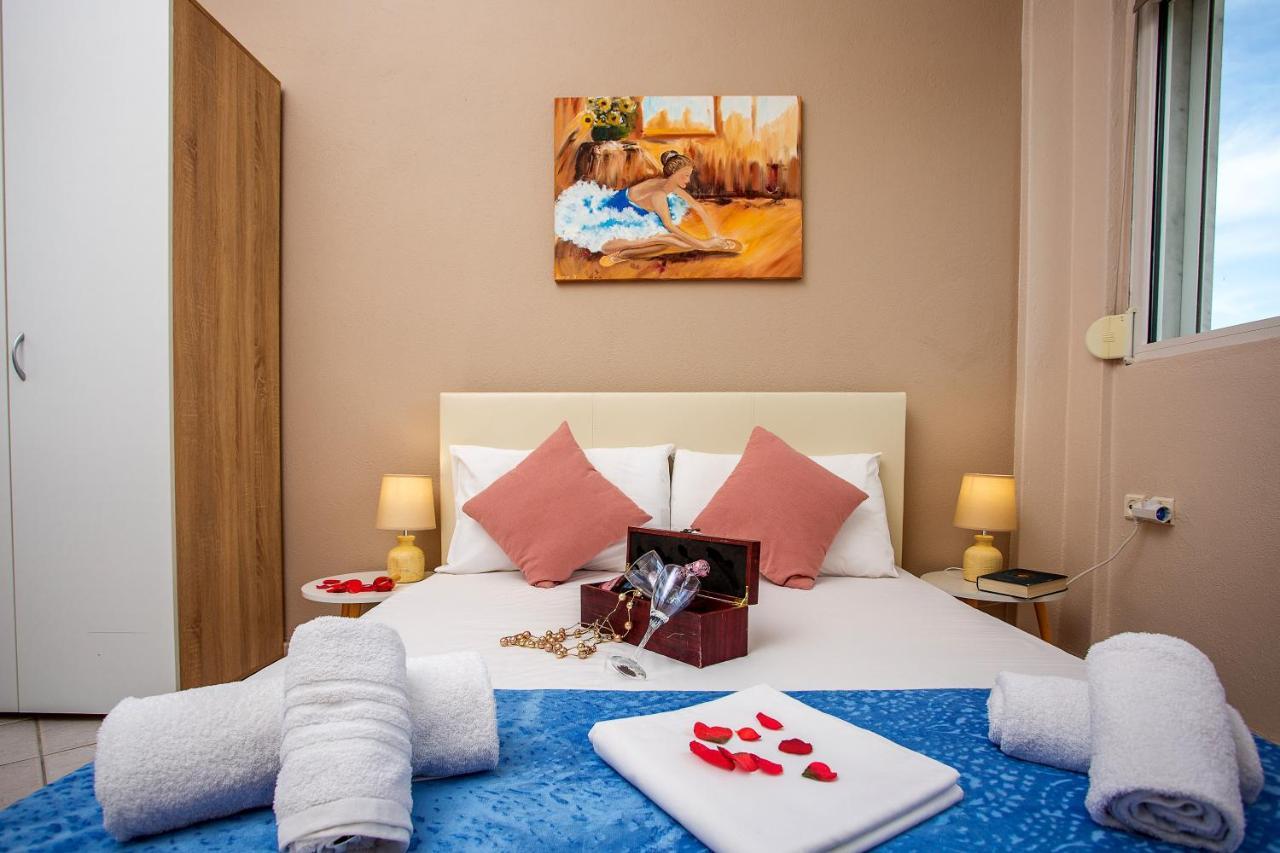 Endless Blue Sunshine Villa ปาเลออน ซิฟลิคิออน ภายนอก รูปภาพ